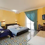 Kunesias Couette-café 4*