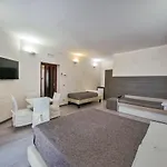 Kunesias