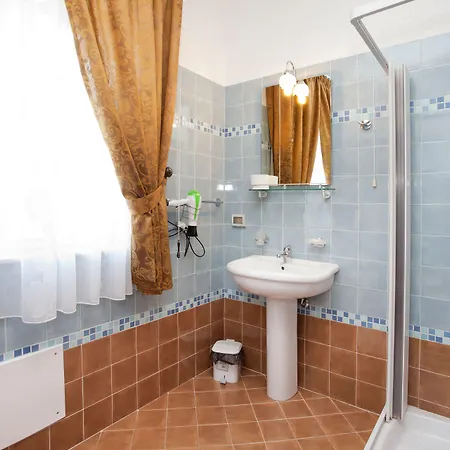 Kunesias 4* Cinisi