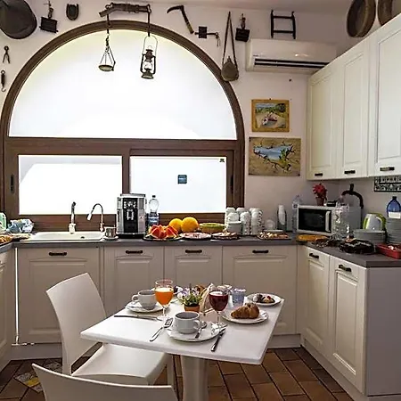 Kunesias Bed and Breakfast