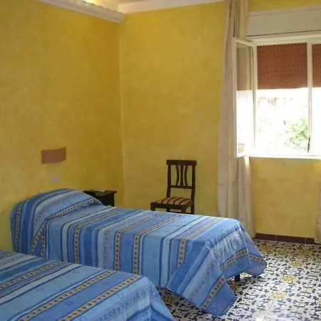 Kunesias Couette-café 4*