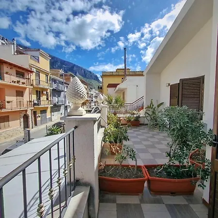 Kunesias 3* Cinisi